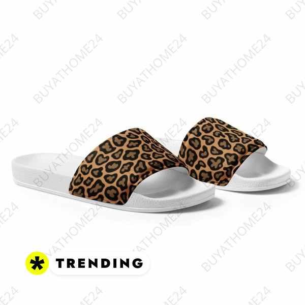 Damen Badeschlappen aus Kunstleder mit Leopardenmuster, Größen 36-44, von BUYATHOME24, bequeme und stylische Badelatschen