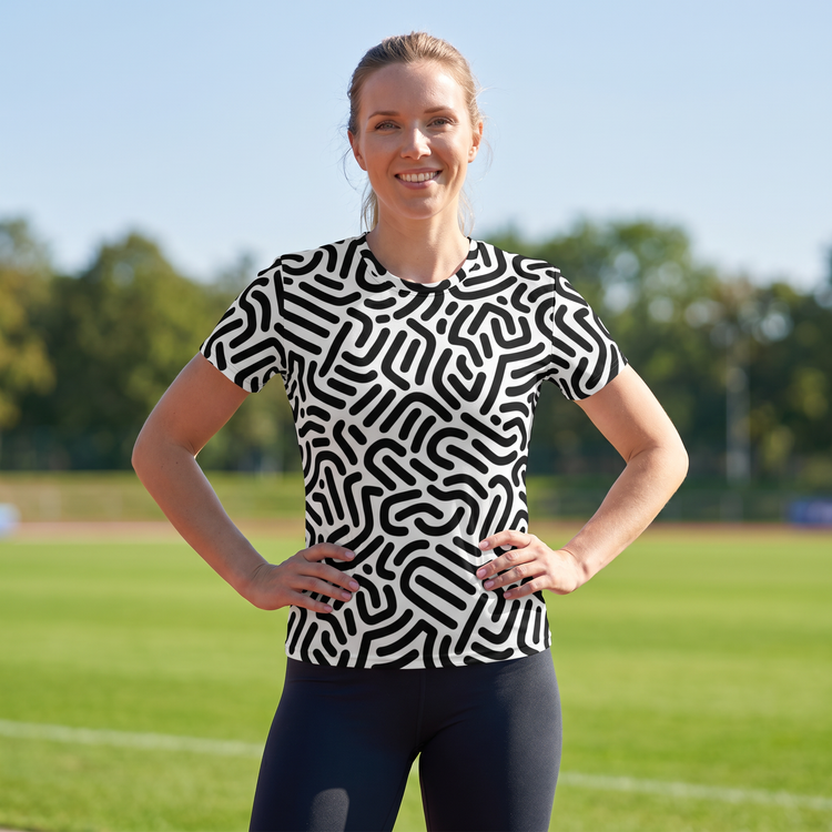 Damen Sportshirt aus Vier-Wege-Stretch Jersey in Größe XS bis 2XL, bequemer Fit, atmungsaktiv, sportliche Damenmode von BUYATHOME24