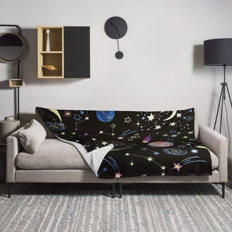 Hypoallergene Kuscheldecke 125x150cm von BUYATHOME24, weiche Polyesterdecke für gemütliche Abende auf dem Sofa