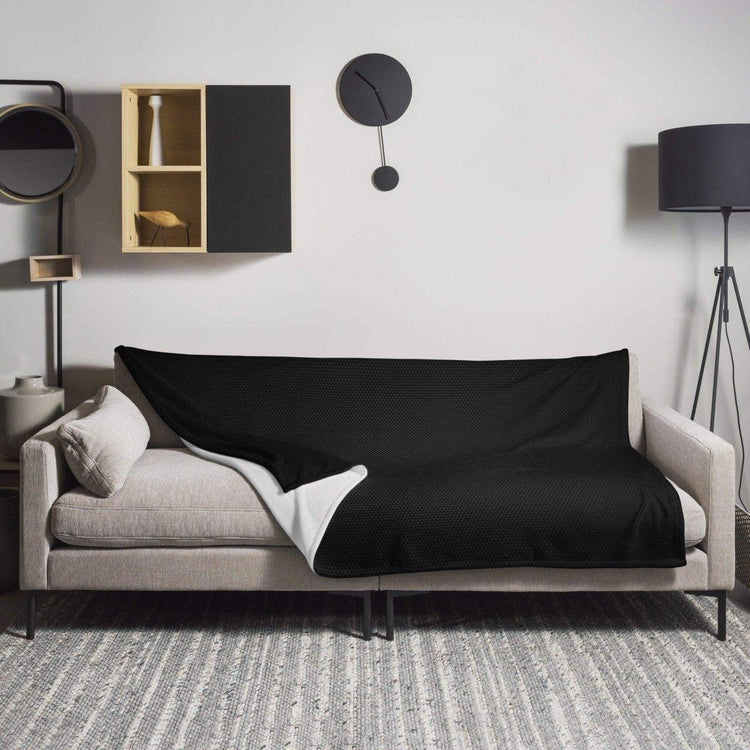 Hypoallergene Polyester-Kuscheldecke 125x150 cm von BUYATHOME24, weiche Sofadecke für gemütliches Zuhause, Textildruck.
