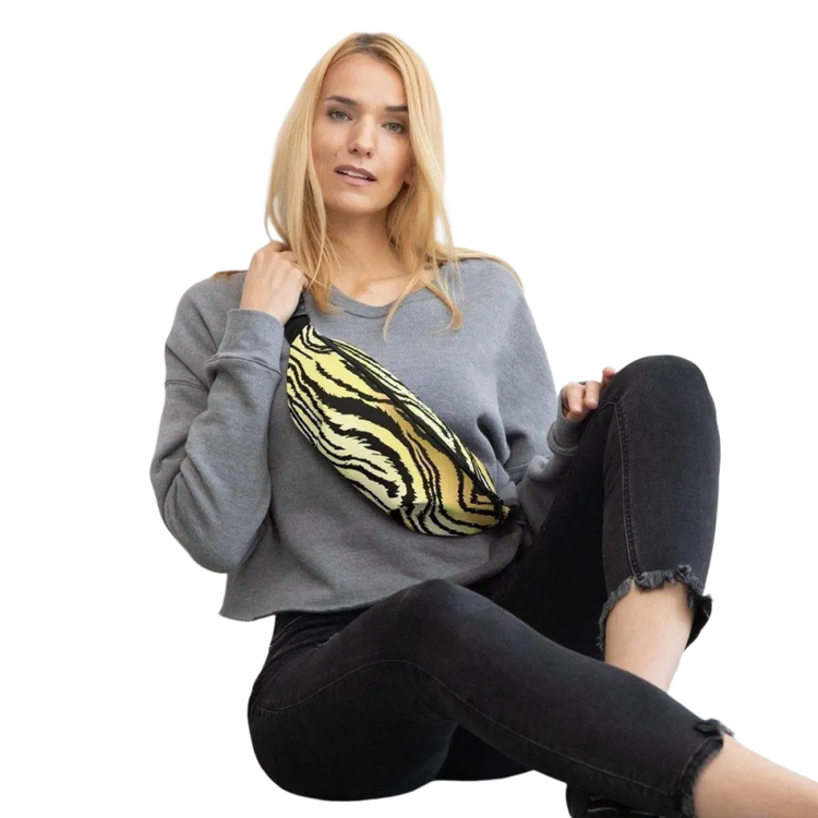 Unisex Wasserfeste Bauchtasche 70-133 cm von BUYATHOME24, personalisierbar, ideal für Damen, Textildruck, strapazierfähiges Material.