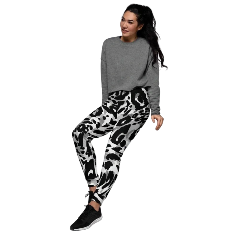 Damen Jogginghose aus Baumwoll-Mix in XS-3XL mit Textildruck, bequeme Fitnesshose von BUYATHOME24, frontal sichtbar