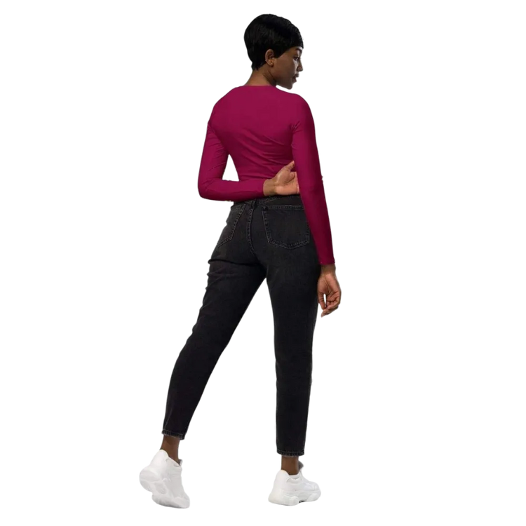 Damen Langarm Crop Top von BUYATHOME24 in Tailliert, Bauchfrei, in 2XS-6XL, mit Textildruck, auf weißem Hintergrund.