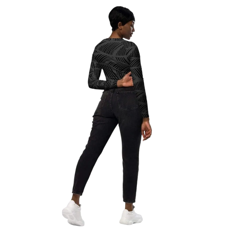 Damen Langarm Crop Top von BUYATHOME24, tailliertes Fitness-Shirt in den Größen 2XS bis 6XL, mit Textildruck, bequem und stylisch.