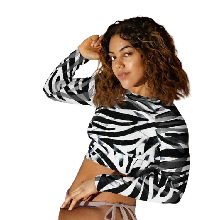 Damen Langarm Crop Top von BUYATHOME24, bequemer Fitness-Trainingstop in 2XS-6XL, aus weichem Textil mit Druck.