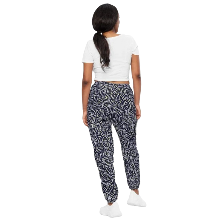 Unisex Trainingshose aus Polyester mit Reißverschlusstaschen, in XS bis 3XL, von BUYATHOME24, sportlich und bequem.