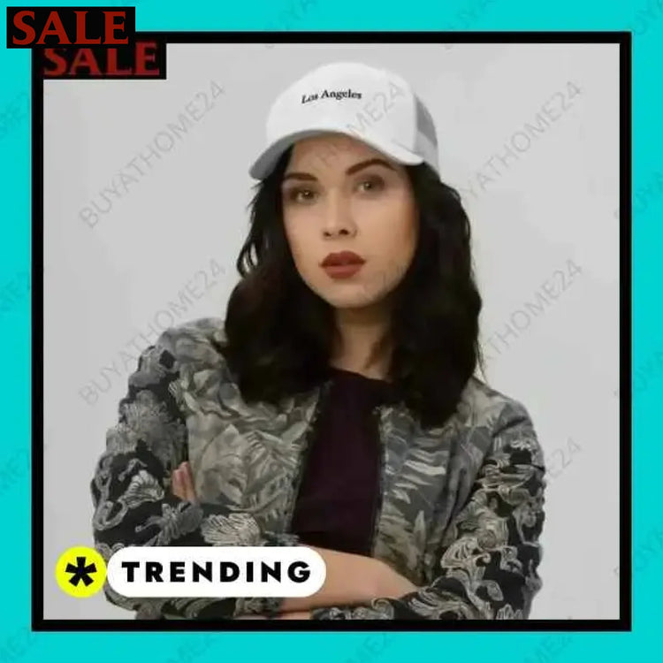 Weißer Damen- und Herren-Trucker Cap im American-Style, verstellbar, aus Baumwolle, Unisex, für Kopfumfänge 54-60 cm.