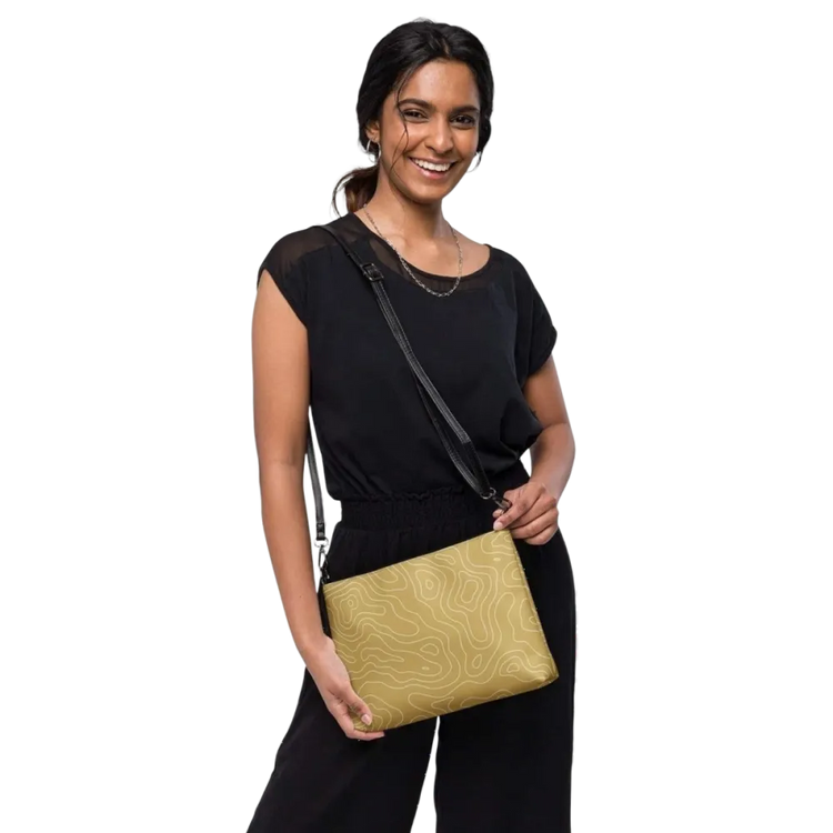 Damen Umhängetasche aus Kunstleder, 27x20x3 cm, in Schwarz mit Druckmuster, Crossbody Tasche von BUYATHOME24