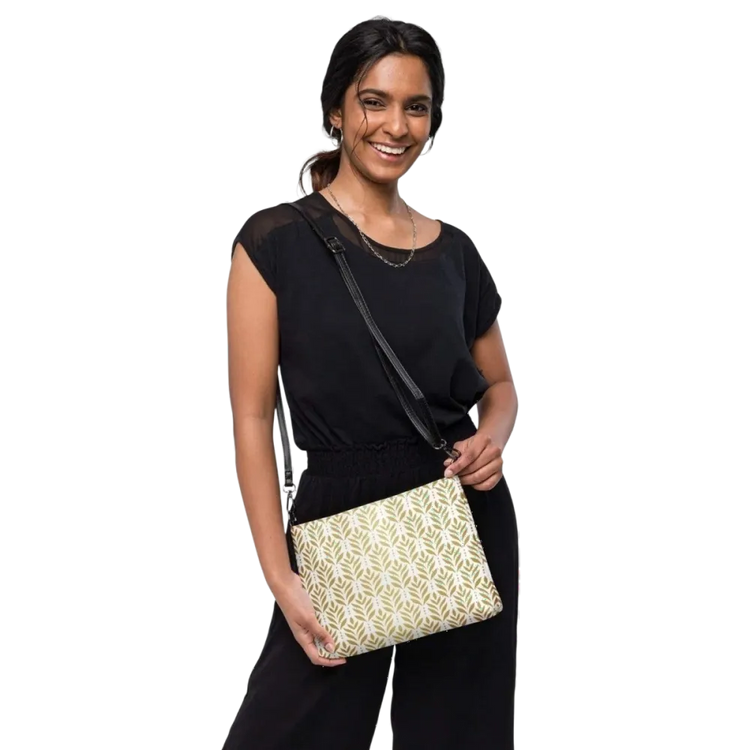 Damen Umhängetasche aus Kunstleder mit abnehmbarem Riemen, 27 cm x 20 cm, in Druckdesign, von BUYATHOME24.