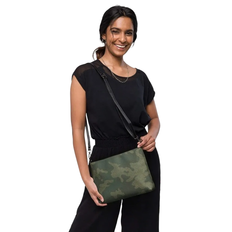 Damen Umhängetasche aus Kunstleder, Crossbody Bag, 27x20x3 cm, in Druckdesign, von BUYATHOME24.