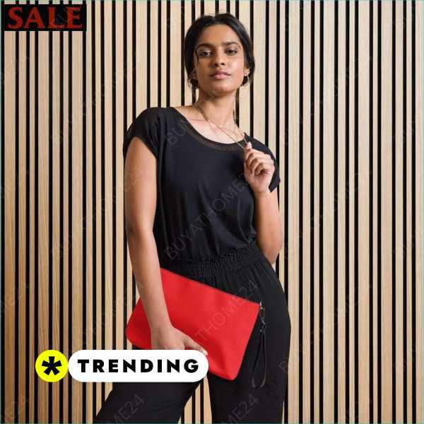 Kunstleder Damen Umhängetasche mit Textildruck buyathome24 Textildruck BUYATHOME24, T-Shirts BUYATHOME24, Hoodies BUYATHOME24, Hosen BUYATHOME24, Jacken BUYATHOME24, Schuhe BUYATHOME24
