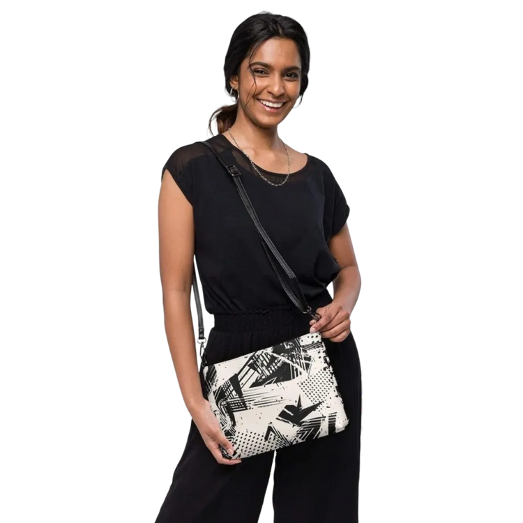 Dunkelgraue Damen Umhängetasche aus Kunstleder, 27x20x3 cm, mit stilvollem Design und Tragegurt.