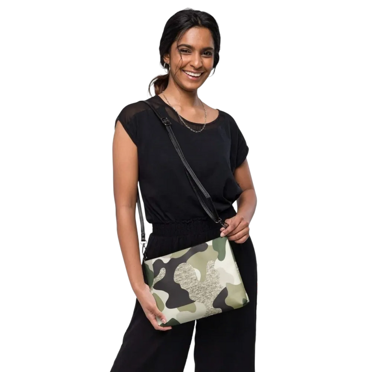 Damen Umhängetasche aus Kunstleder mit Schulterriemen, 27x20cm, in Schwarz, von BUYATHOME24, Detailaufnahme