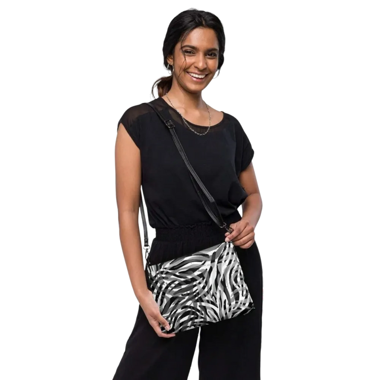 Damen Umhängetasche aus Kunstleder, 27x20x3 cm, personalisierbar, mit Druck, von BUYATHOME24, elegante Tasche für Damen