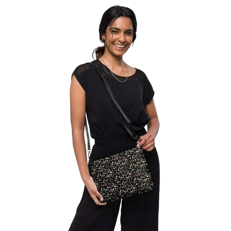 Damen Umhängetasche aus Kunstleder mit Leopardenmuster, 27x20x3 cm, BUYATHOME24, modisches Accessoire für Damen