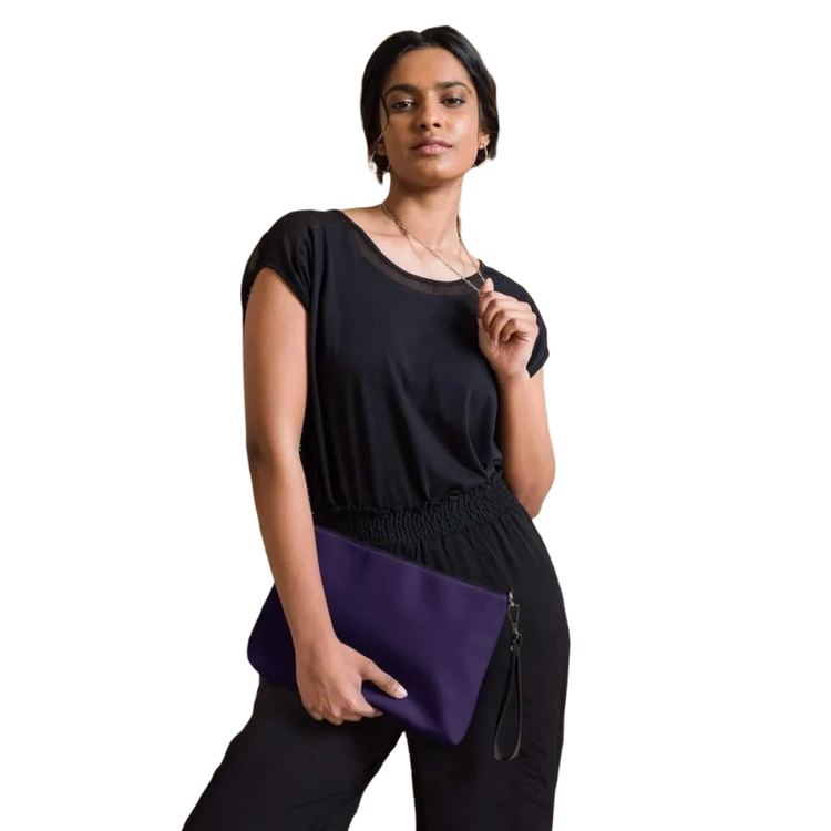 Damen Umhängetasche aus Kunstleder, 27x20x3 cm, verstellbarer Schulterriemen, weiße Tasche von BUYATHOME24