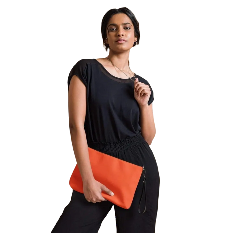 Damen Kunstleder Umhängetasche von BUYATHOME24, weiße Tasche mit Reißverschluss, Maße 27x20x3 cm, elegante Handtasche