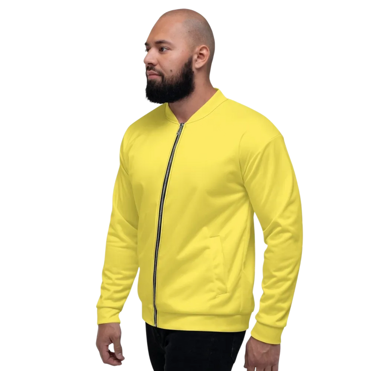 Unisex Bomberjacke aus Polyester mit YKK-Reißverschluss, in XS bis 3XL, in dunkler Farbe, auf einem Mann getragen.