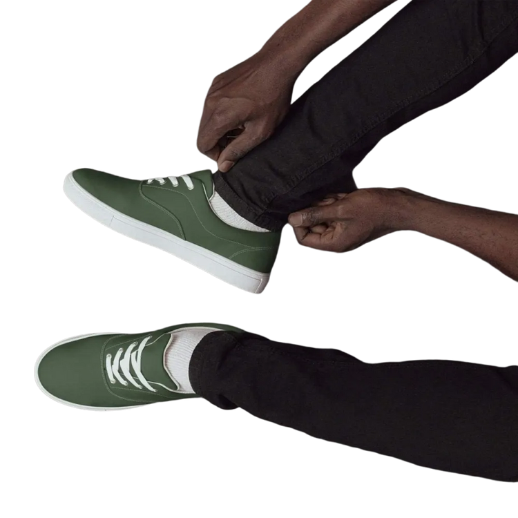Herren- und Jungenschuhe aus Canvas mit EVA-Sohle in Größe 37-46, braune Textildruck-Details, von BUYATHOME24