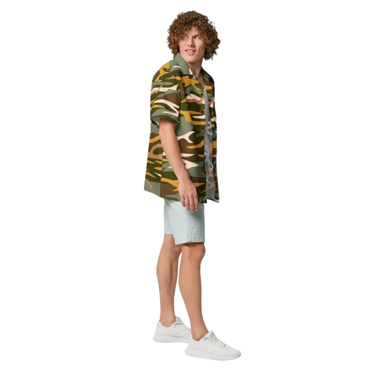 Unisex Camouflage Kurzarmhemd von BUYATHOME24, bedruckbar, in den Größen 2XS bis 6XL, bequemes Hemd für Damen und Herren.