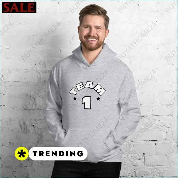 Herren Hoodie mit Baumwolle für Komfort und Stil bei buyathome24 Textildruck BUYATHOME24, T-Shirts BUYATHOME24, Hoodies BUYATHOME24, Hosen BUYATHOME24, Jacken BUYATHOME24, Schuhe BUYATHOME24