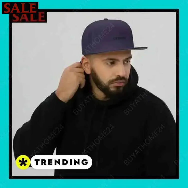 Herren Snapback Cap für Damen und Herren mit stylischem Design Textildruck BUYATHOME24, T-Shirts BUYATHOME24, Hoodies BUYATHOME24, Hosen BUYATHOME24, Jacken BUYATHOME24, Schuhe BUYATHOME24