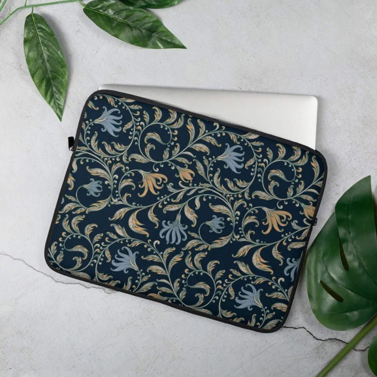 Neopren Laptoptasche für 13 und 15 Zoll mit Kunstfell-Futter, wasserresistent, von BUYATHOME24, schützt Notebook und Tablet.