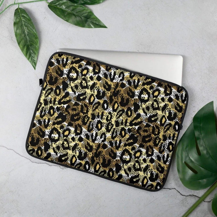 Neopren Laptoptasche mit Kunstfellfutter für MacBook und iPad, passend für 13 und 15 Zoll, in stilvollem Design.