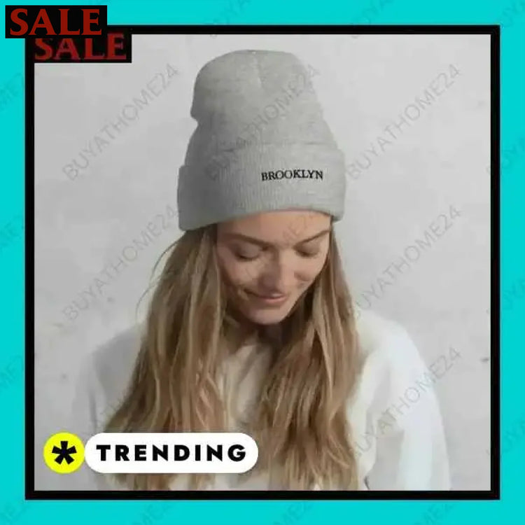 • Wintermütze I Herren und Damen Strickmütze 44 cm - 47 cm Textildruck BUYATHOME24, T-Shirts BUYATHOME24, Hoodies BUYATHOME24, Hosen BUYATHOME24, Jacken BUYATHOME24, Schuhe BUYATHOME24