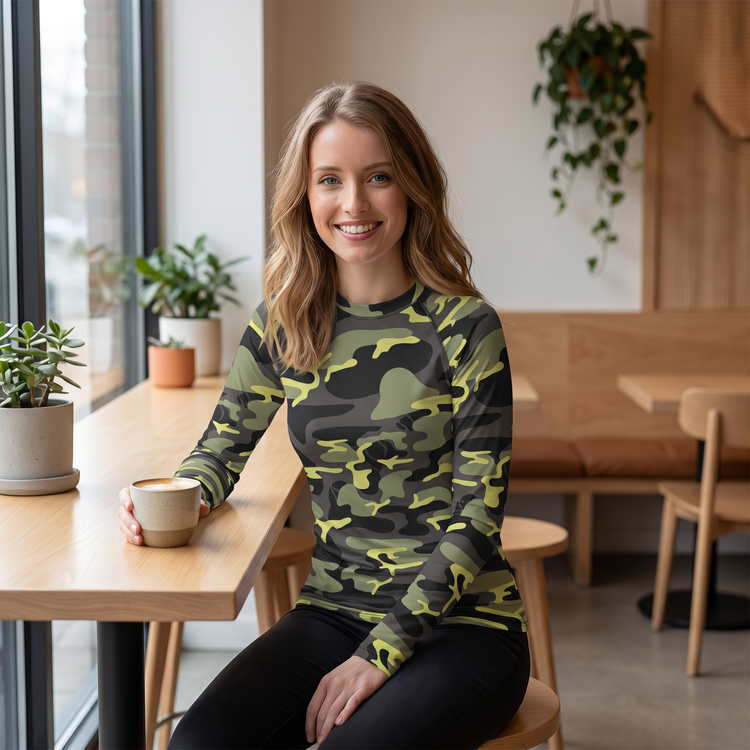 Grünes Camouflage-Sporttop für Damen, langarmiges Sportshirt in XS bis 3XL, bequemes Fitness- und Trainingsshirt