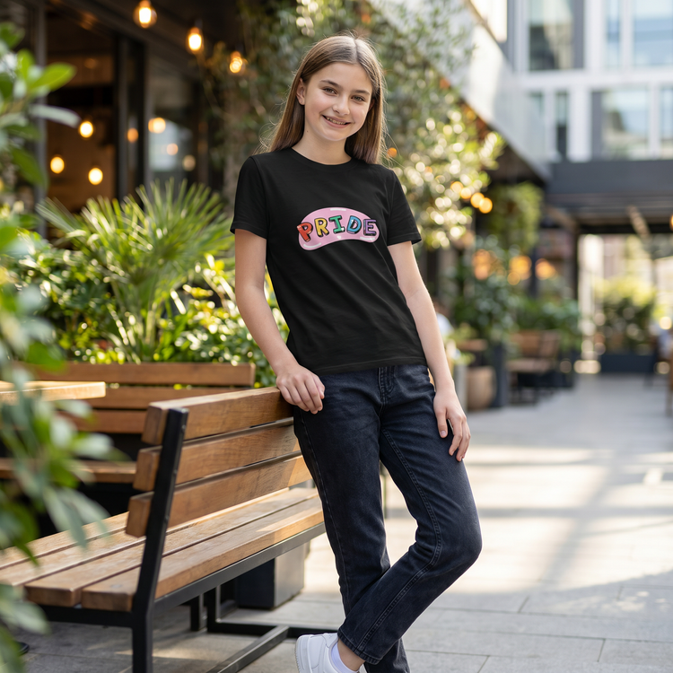 Generated lifestyle image for Rundhalsshirts Kurzarm Grafik Unisex T-Shirt 3-14 Jahre – Stilvoll & Bequem von BUYATHOME24®