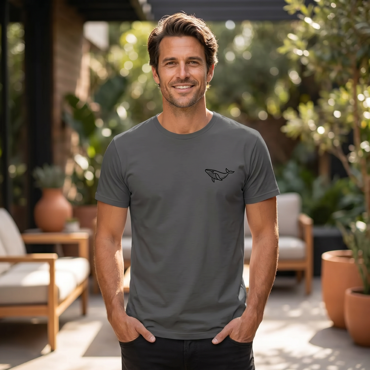 Generated lifestyle image for Unisex Rundhalsshirt aus 100% Baumwolle, Bestickt, XS-5XL