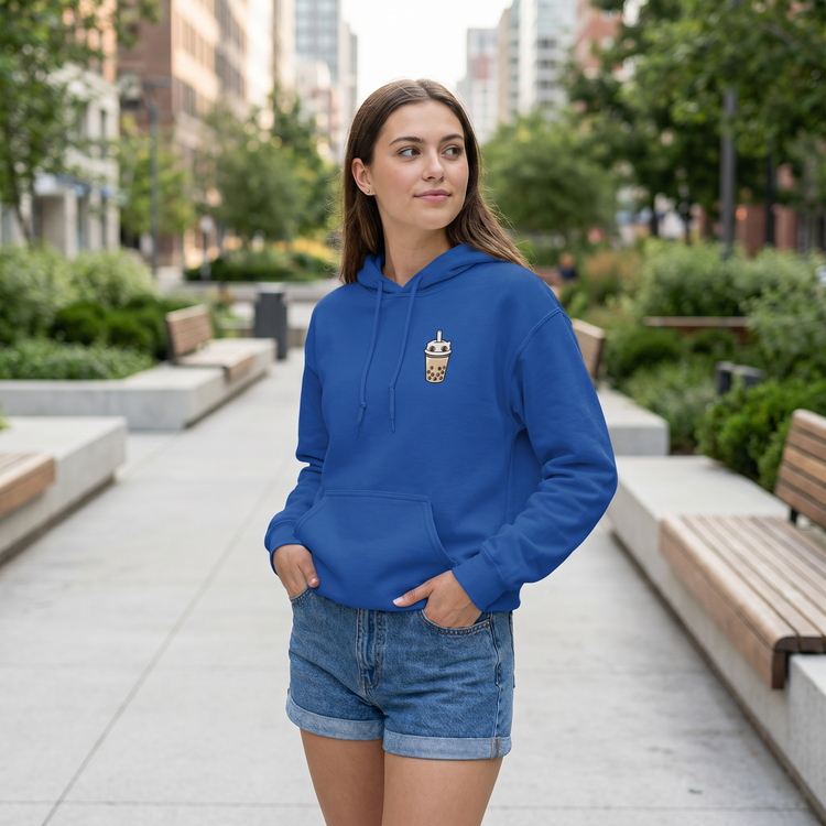 Unisex Kinder Hoodie von BUYATHOME24, personalisierbar mit Grafik, in XS bis XL, zeigt das personalisierte Design auf weichem Material.