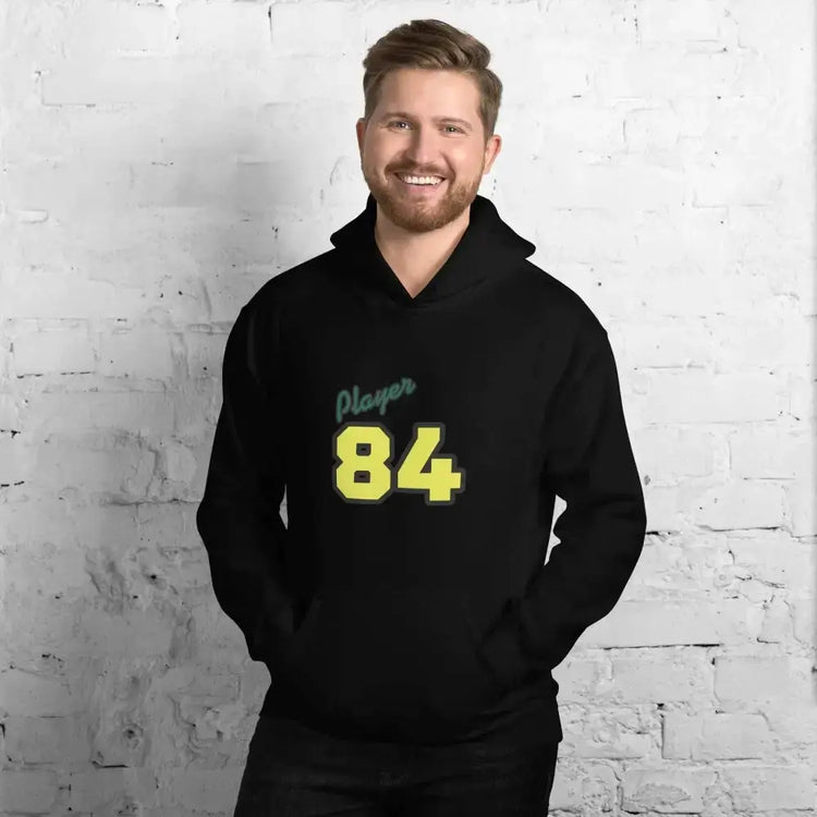 Schwarzer Herren- und Damen-Hoodie mit Player 84 Grafik, Baumwolle, unisex, in den Größen S bis 5XL, von BUYATHOME24.