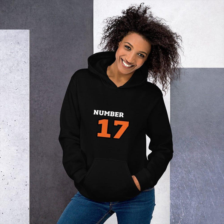 Schwarzer Damen Hoodie mit Nummer 17 Grafik, Baumwolle, bedruckbar, in S-5XL, von BUYATHOME24, bequemer Kapuzenpullover
