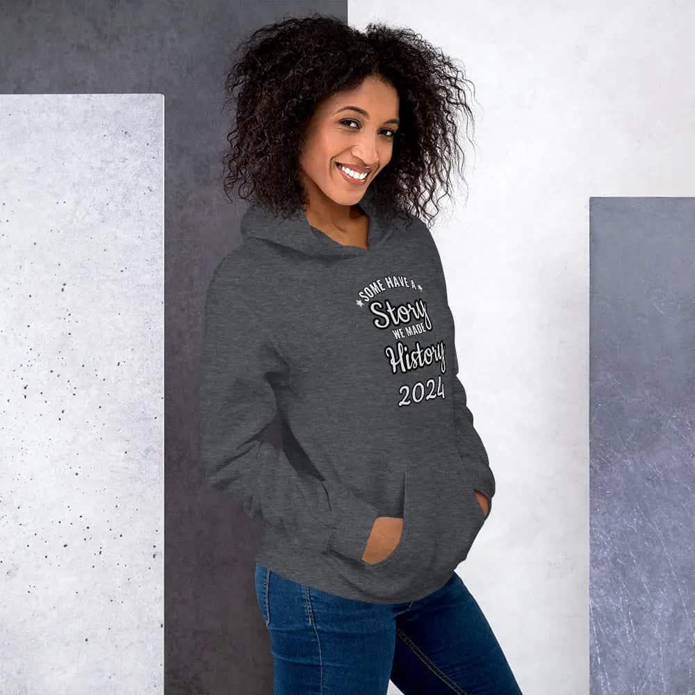 Grafik Damen Hoodie aus Baumwolle in S-5XL, personalisierbar, mit Hoodedruck, bequemes Damen-Kapuzenpullover von BUYATHOME24