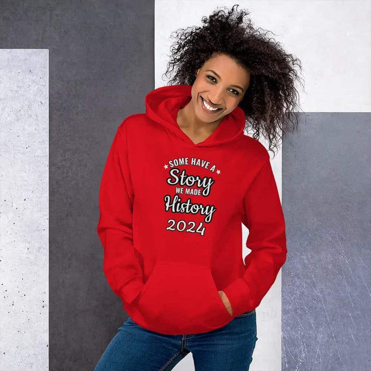 Roter Damen Hoodie Grafik S-5XL aus Baumwolle, personalisierbar, von BUYATHOME24, mit Druck auf der Vorderseite.