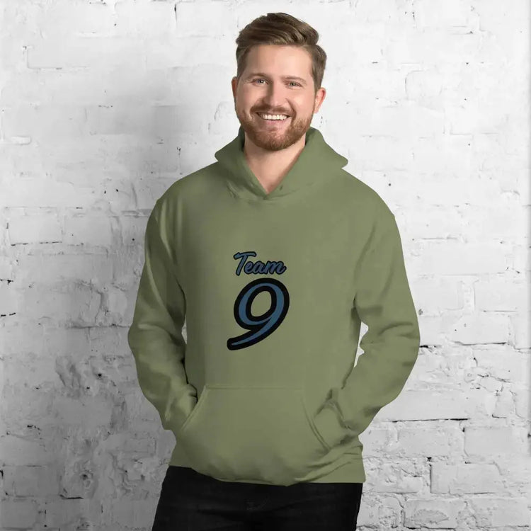Grauer Herren- und Damen-Grafik-Hoodie von BUYATHOME24, Unisex, mit militärischem Druck, erhältlich in S bis 5XL