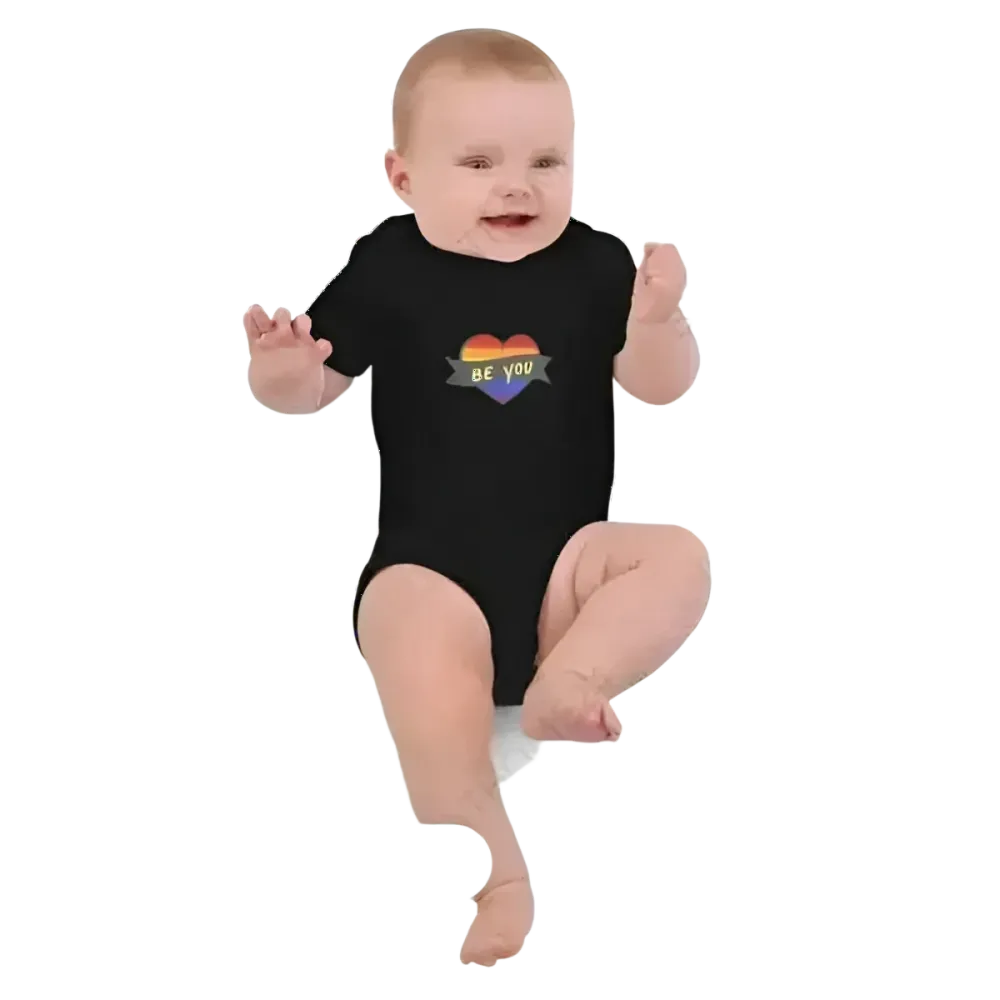 Baby Body von BUYATHOME24, 3-18 Monate, weiche Baby-Unterwäsche, bequem und praktisch für kleine Kinder.