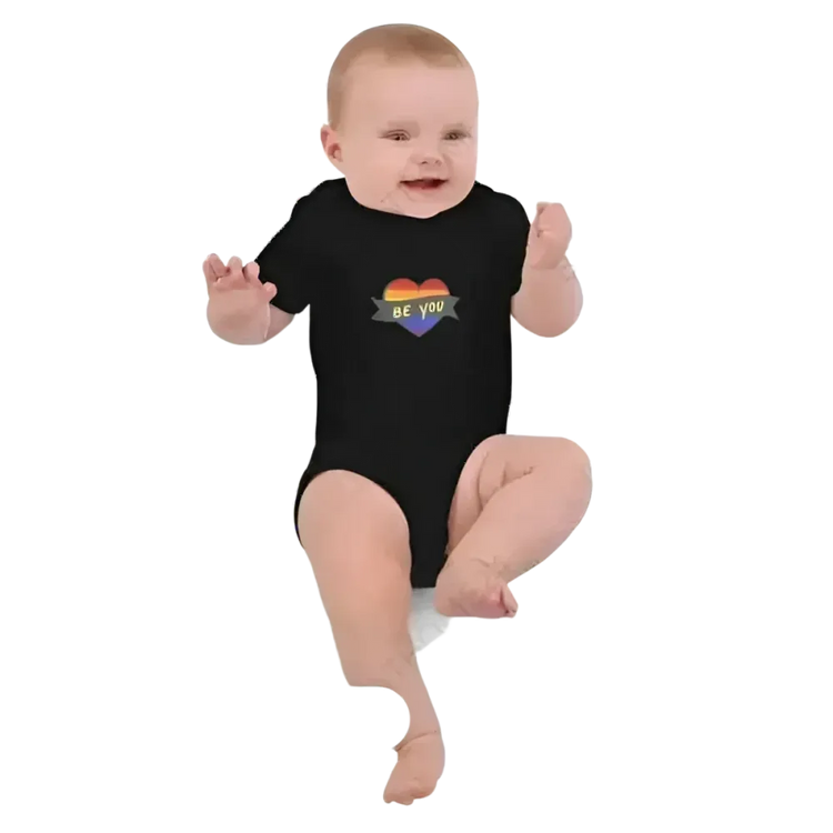 Baby Body von BUYATHOME24, 3-18 Monate, weiche Baby-Unterwäsche, bequem und praktisch für kleine Kinder.