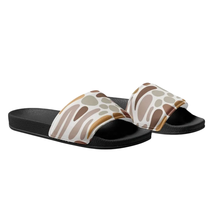 Damen- und Mädchenschuhe Badeschlappen aus Kunstleder in Größe 36-44 von BUYATHOME24, bequeme Schlappen für den Sommer.