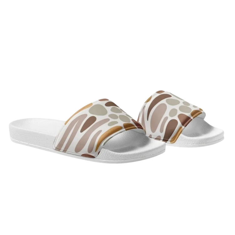 Damen- und Mädchenschlappen aus Kunstleder in Größe 36-44, bequeme Badeschuhe von BUYATHOME24, mit rutschfester Sohle.