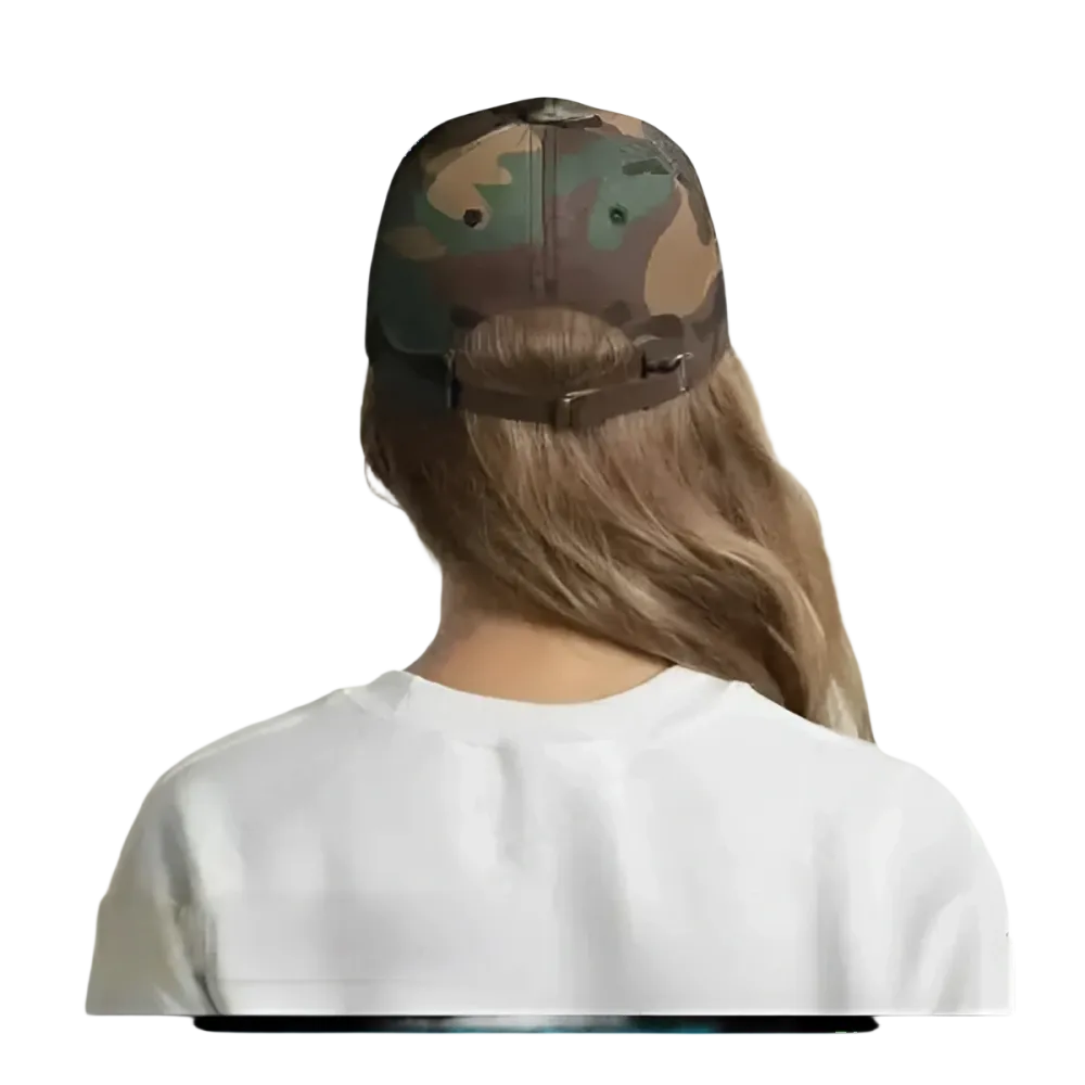 Grüne Camouflage Baseball Cap aus Baumwolle für Damen, verstellbar 52-59 cm, von BUYATHOME24, sommerlich und bequem.