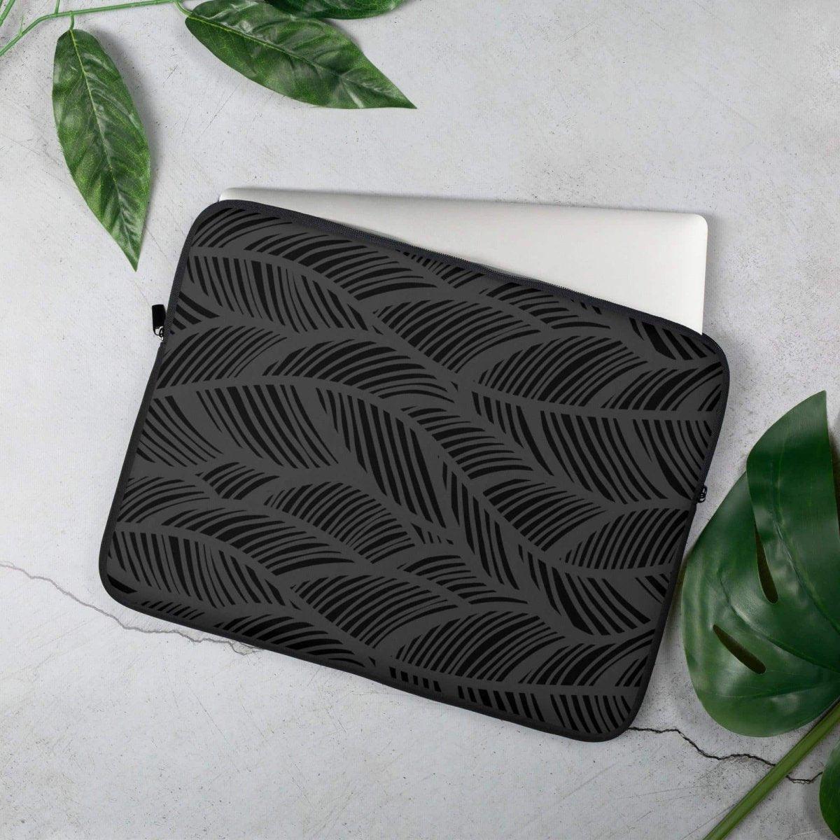Neopren-Laptoptasche für 13 und 15 Zoll, wasserfest mit Kunstfell-Futter, schützt den Laptop stilvoll und sicher.