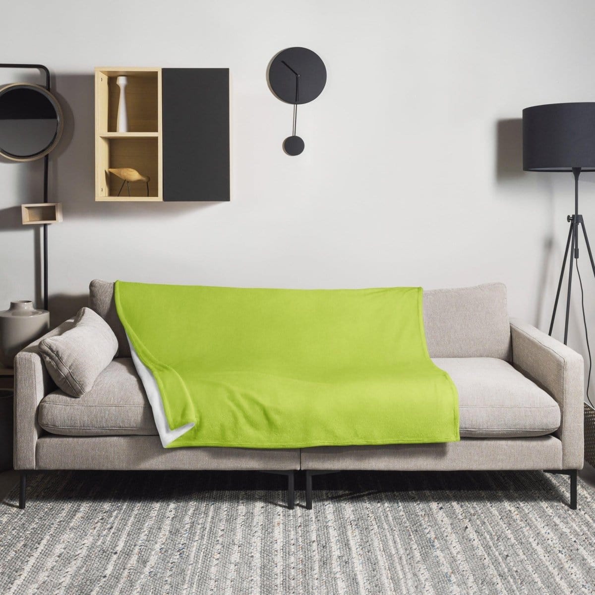 Hypoallergene Polyester-Sofadecke 125x150cm von BUYATHOME24, weiche Kuscheldecke für gemütliche Stunden.