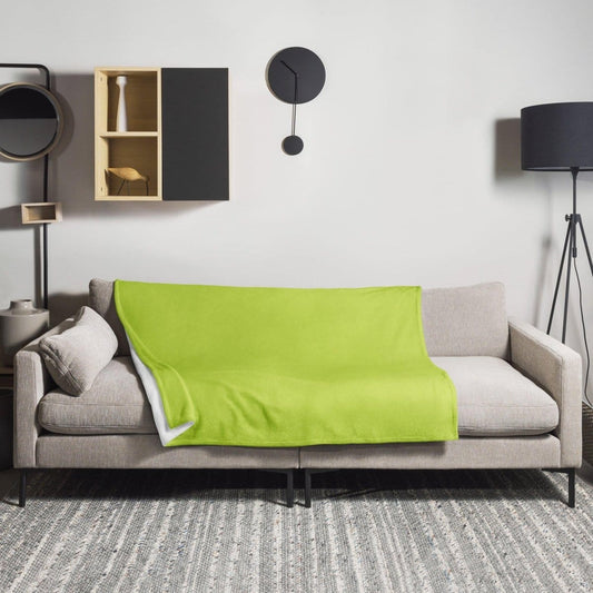 Hypoallergene Polyester-Sofadecke 125x150cm von BUYATHOME24, weiche Kuscheldecke für gemütliche Stunden.