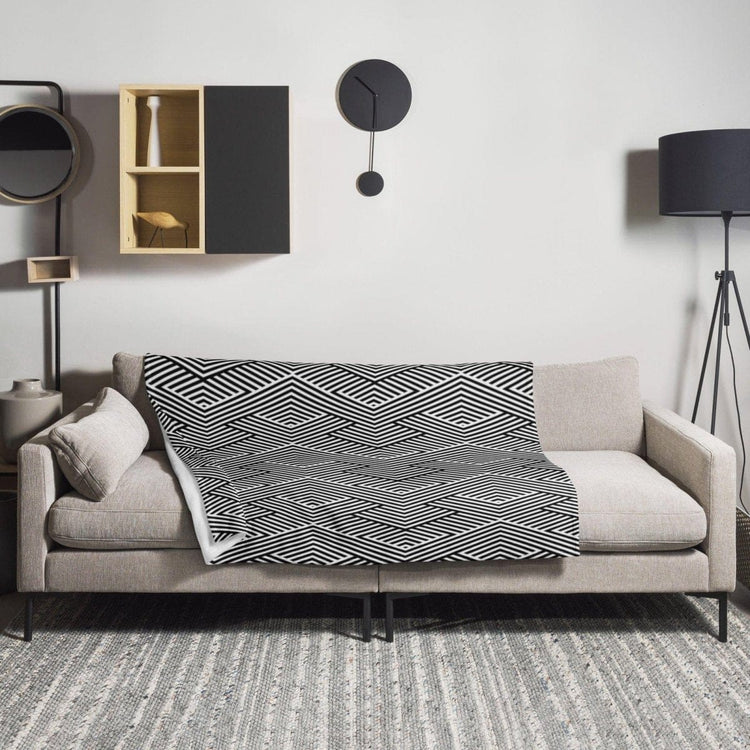 Hypoallergene Polyester-Sofadecke 125x150 cm, weich und kuschelig, ideal für gemütliche Abende, in neutralem Design.