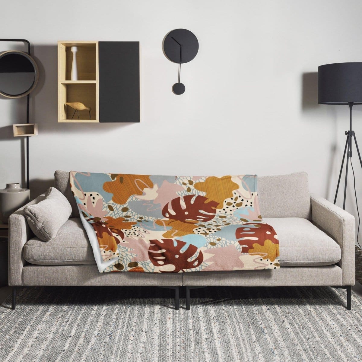 Hypoallergene und flammhemmende Sofadecke 125x150cm von BUYATHOME24, weiche Textilstruktur, ideal für gemütliches Wohnzimmer.