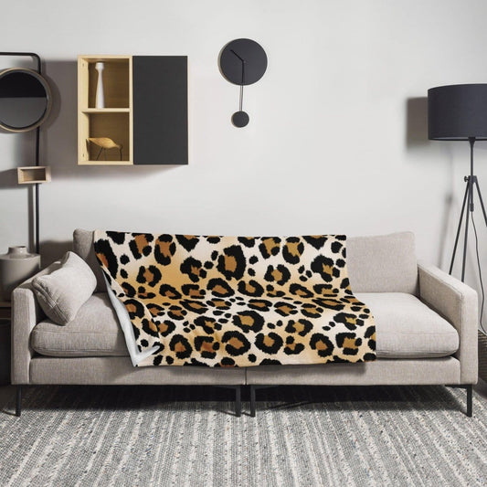 Hypoallergene Polyester-Sofadecke 125x150 cm in stilvollem Design, ideal für gemütliche Abende auf dem Sofa.