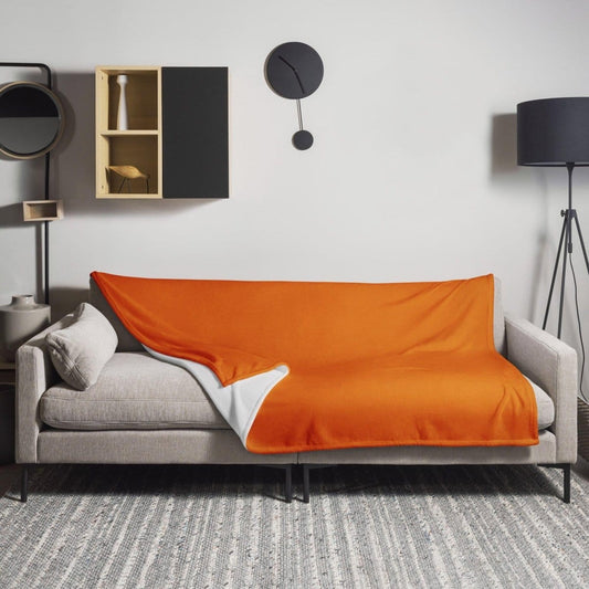 Hypoallergene Polyester-Sofadecke 125x150cm von BUYATHOME24 mit personalisiertem Text, weiche und angenehme Wohndecke.
